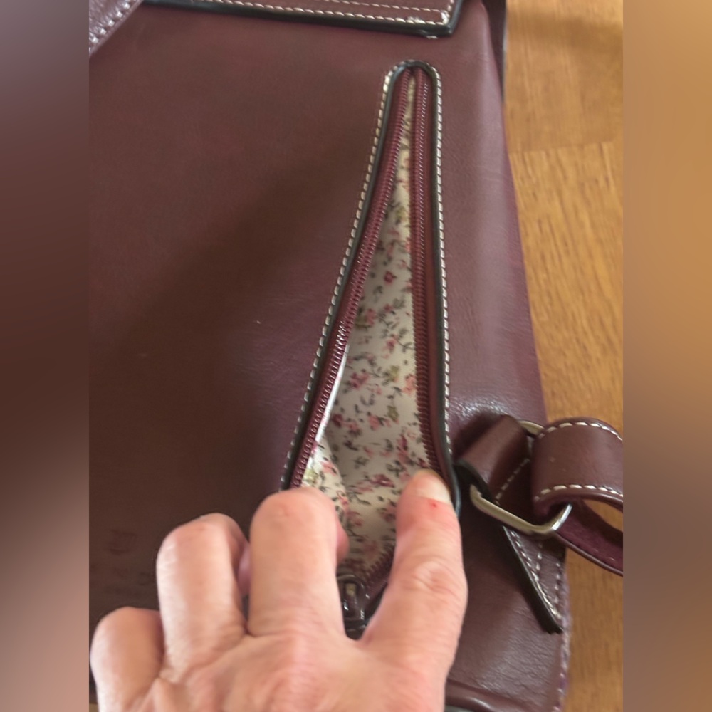 Islander Jura Backpack in burgundy leather and burgundy multi Harris Tweed - Picture 4 of 16